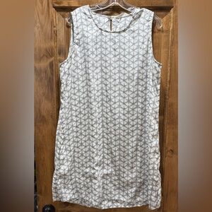 Mountain Khakis Gray Geometric Top